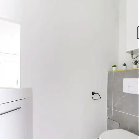 Apartment Chapelle Ordener Magnifique 1br 4p Paris